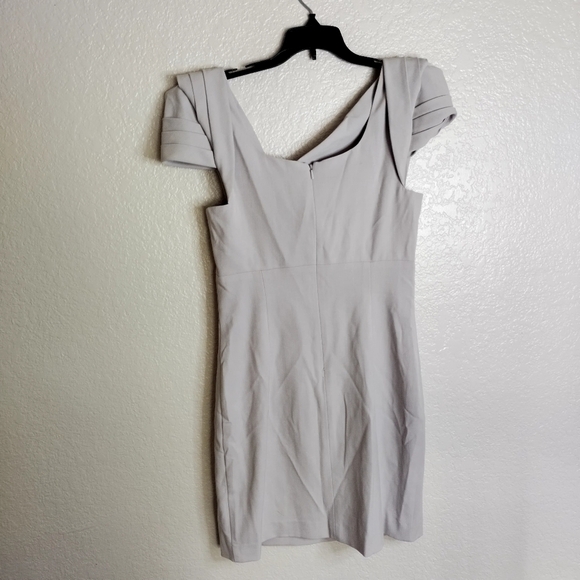 Black Halo Jackie O Sleeveless Sheath Dress in light grey sz 6 - Picture 2 of 9